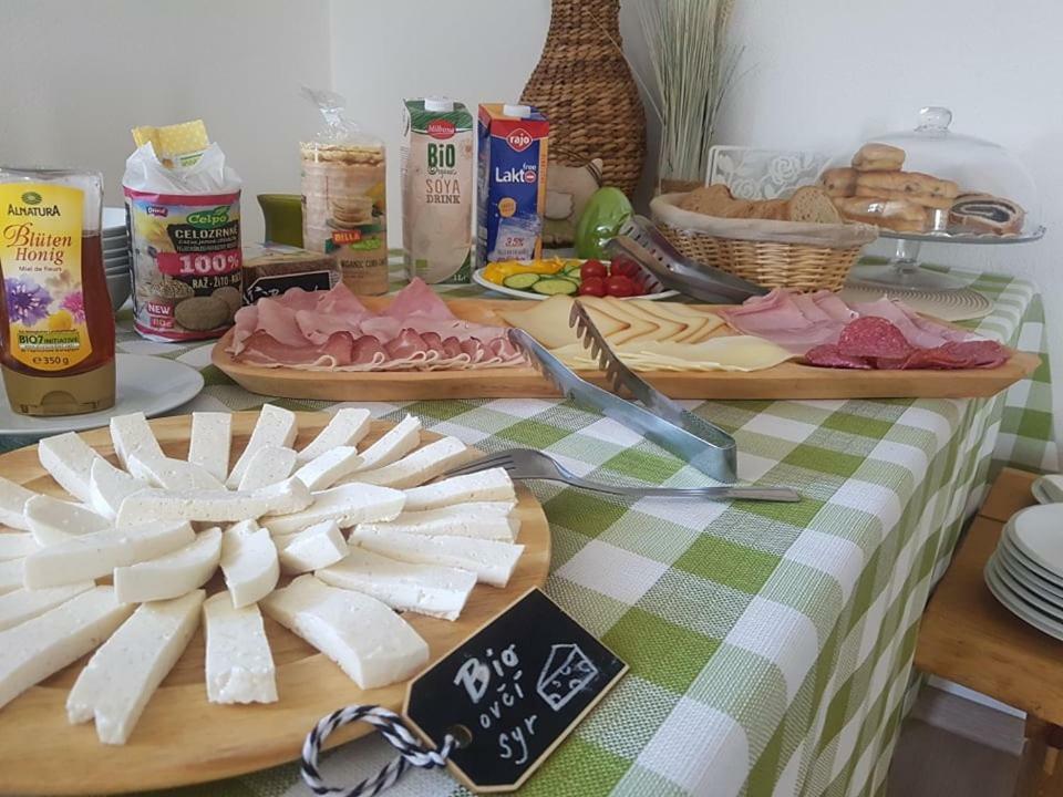 Bio Farma & Penzion Zlaty Hyl Novacany Extérieur photo